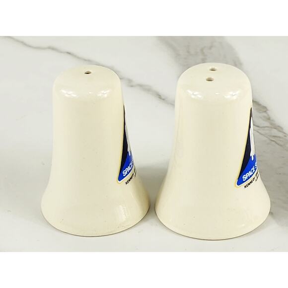 Salt & Pepper Shakers Space Shuttle 2 3/4" Kennedy Space Center Florida 80's Vtg - Picture 6 of 11